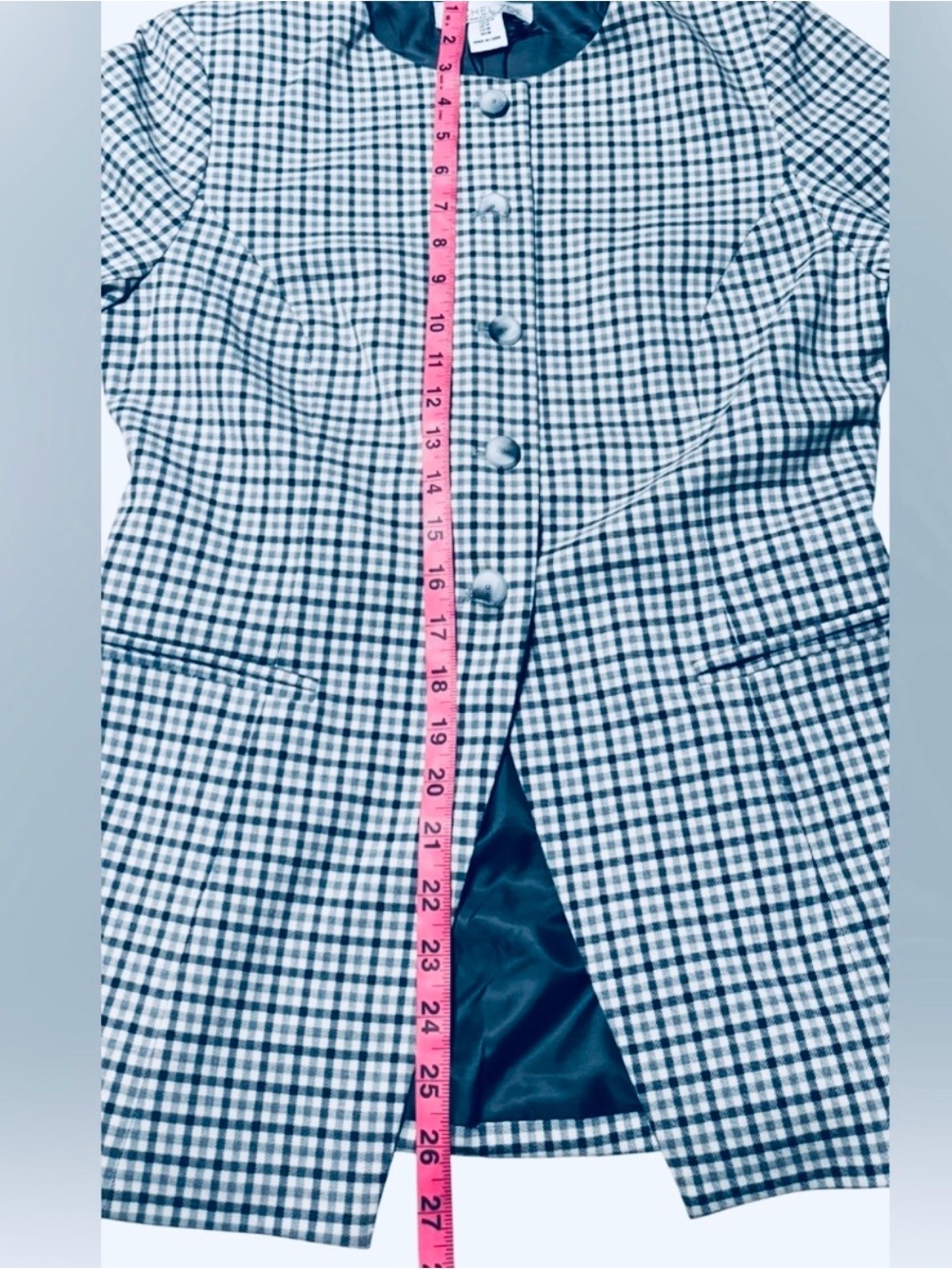 Rachel Zoe Gray and White Checkered Women’s Blazer
Size Medium. NWT - Picture 11 of 13